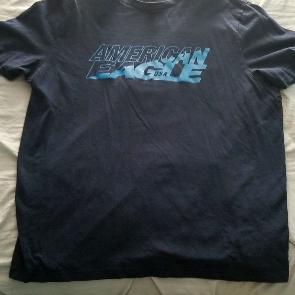 American Eagle mens tshirt